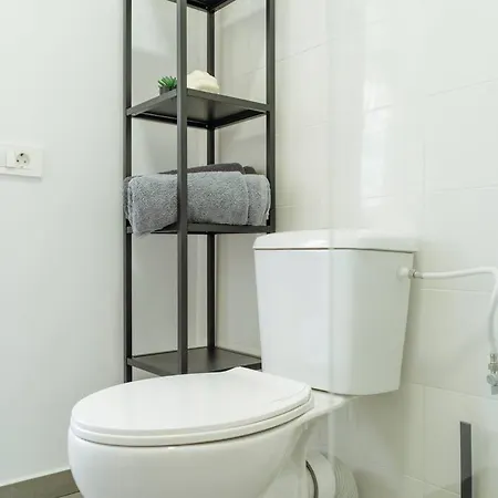 Genesis - Sala Palatului Διαμέρισμα *